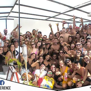 https://izsla-hostel.quintano-roohotels.com